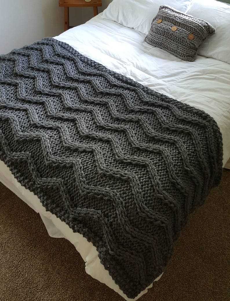 Simple And Free Pattern For Cable Knit Blanket